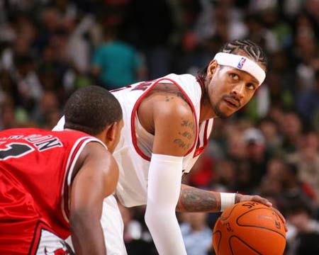 每件球衣均 每件球衣均