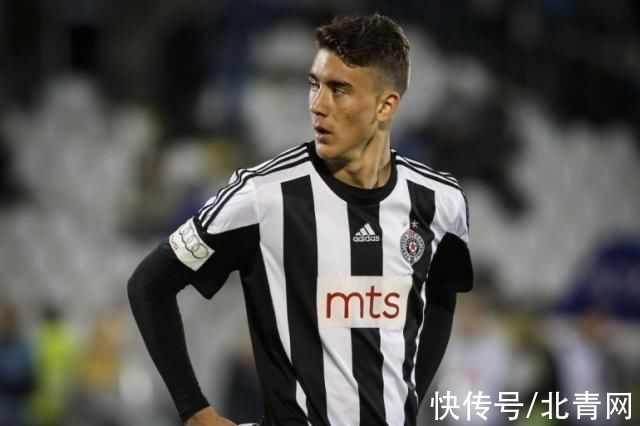 邓弗里斯：范戴克不该领到第二黄，我认为他碰到了球