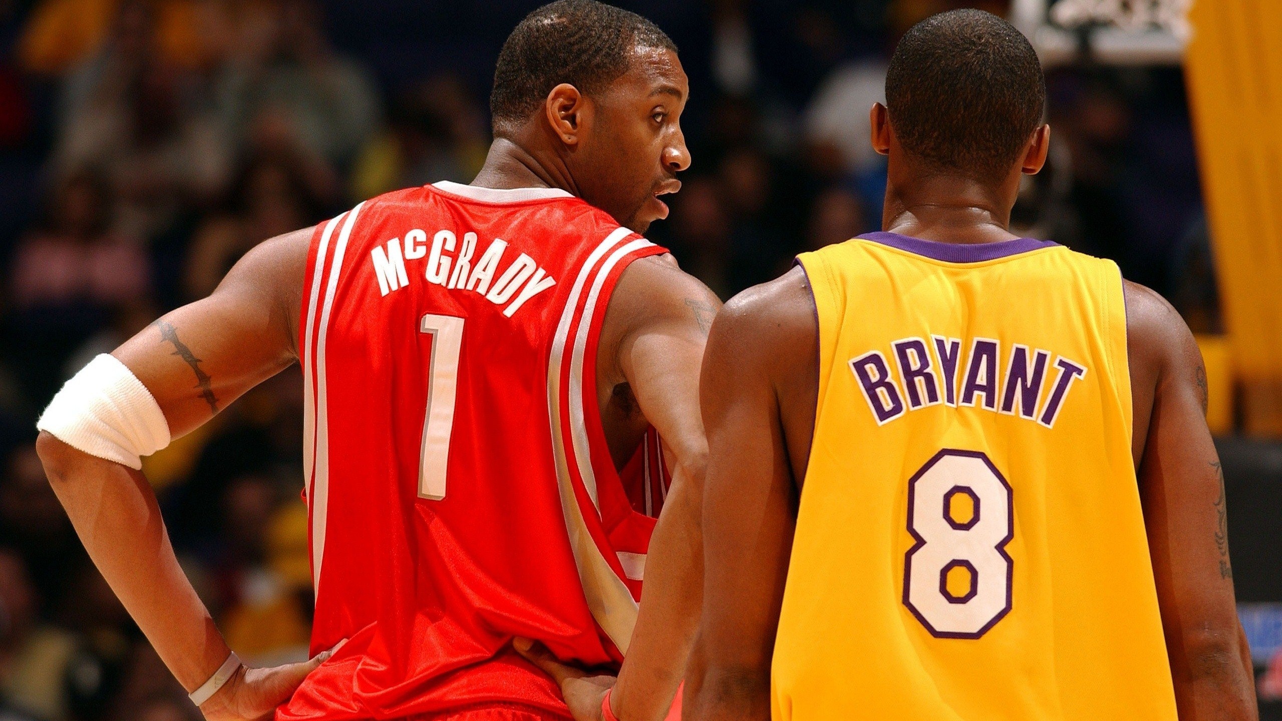 大冬会全天综合：中国队晋级短道速滑混合团体接力决赛.